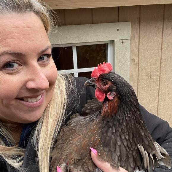 Meet your Posher, Cortney - Picture 1 of 1